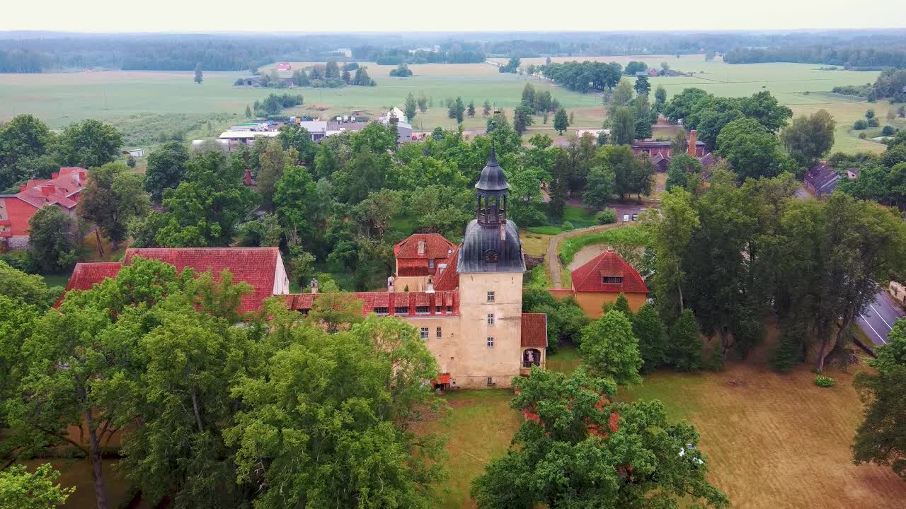 Aerial View of the Lielstraupe Castle, Latvia, the Baltic States, the Residence of the Vassal of the Riga Archbishop视频素材