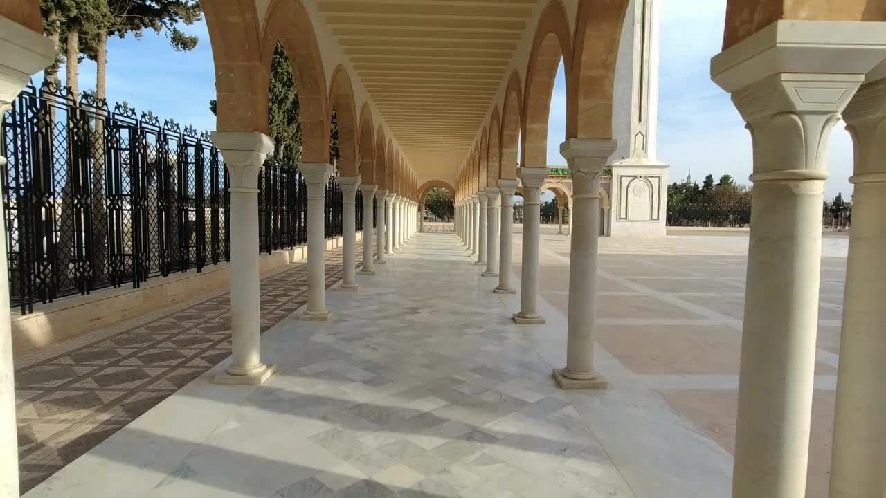 突尼斯莫纳斯提尔陵墓的拱门视频素材
