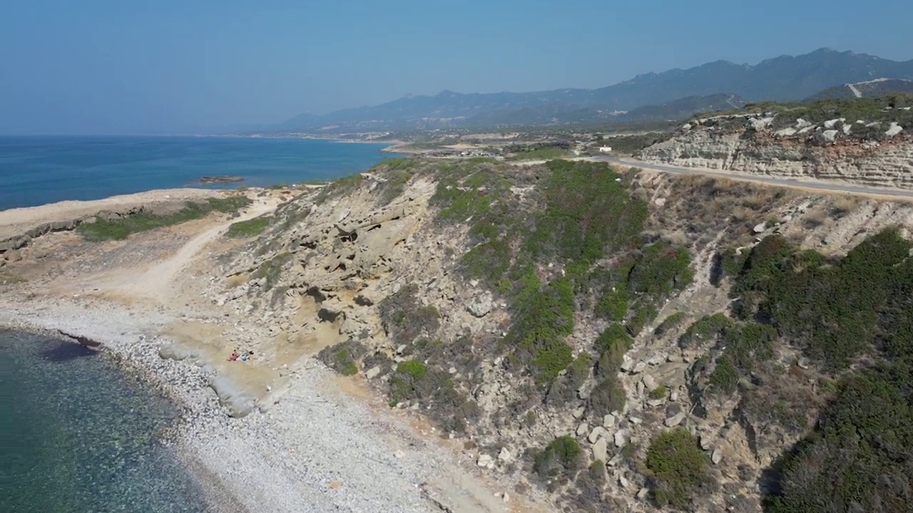 地中海海滨沙滩公路航拍视频素材