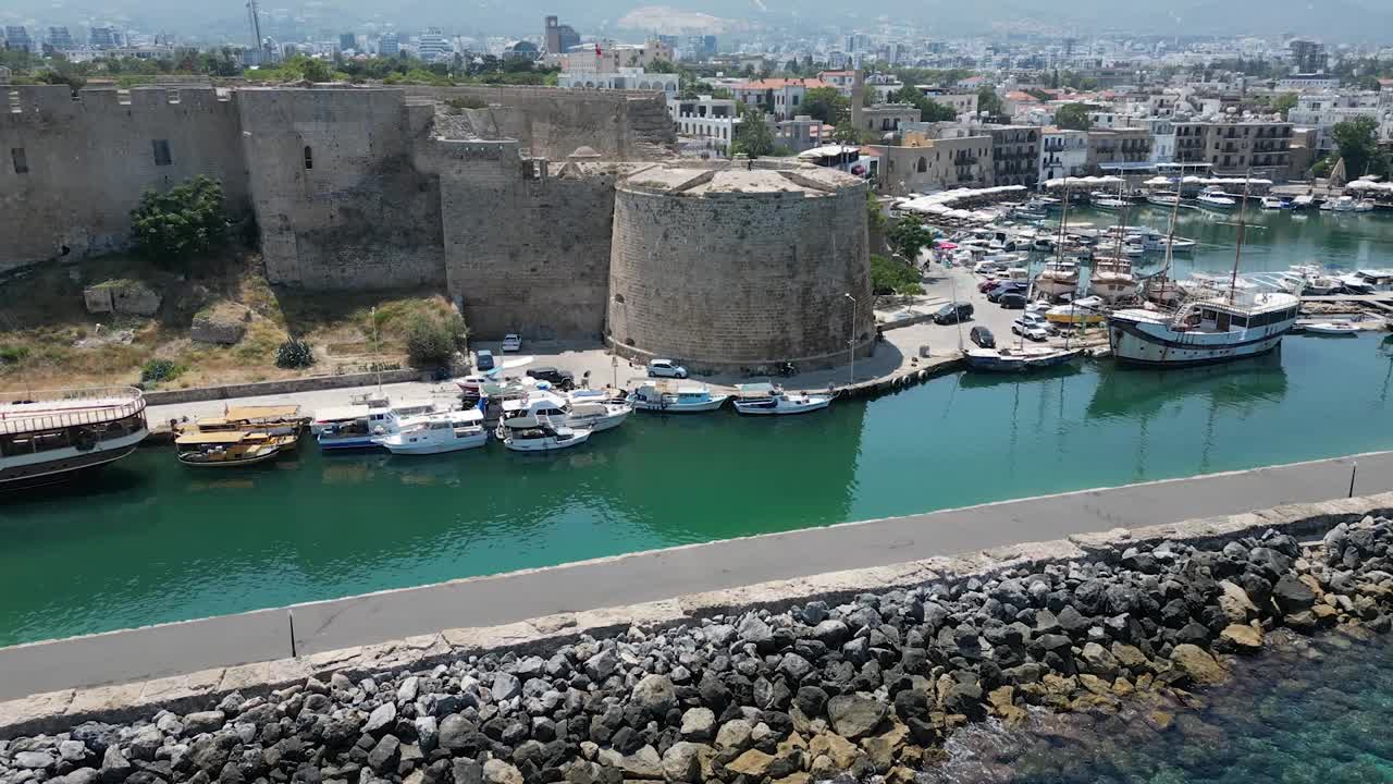 北塞浦路斯土耳其共和国城市船只港口视频素材