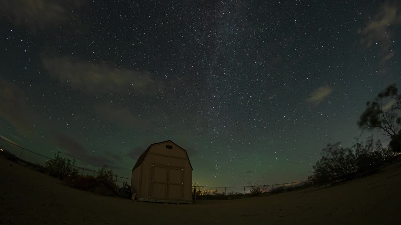 农场谷仓夜空星星延时日出视频素材