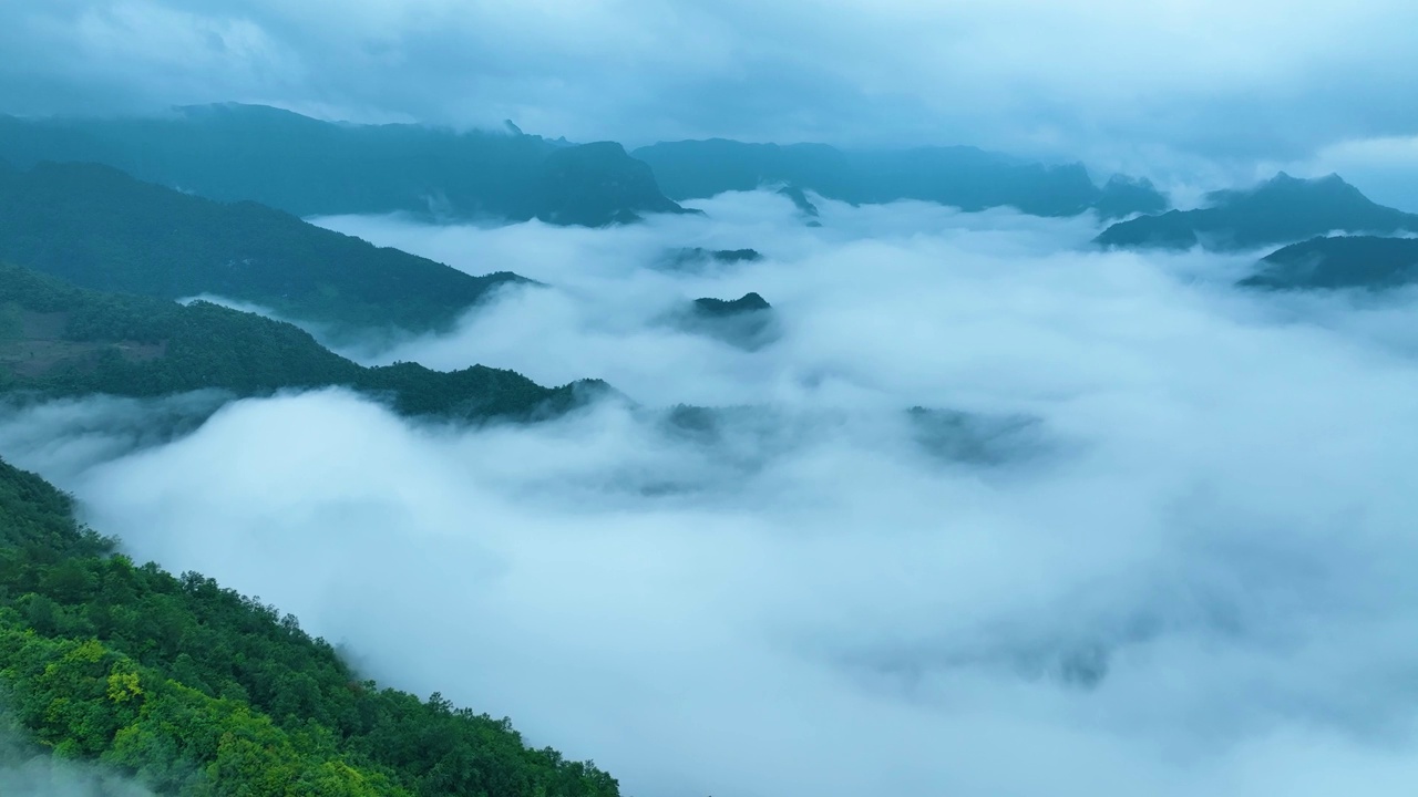 清晨的山雾视频素材