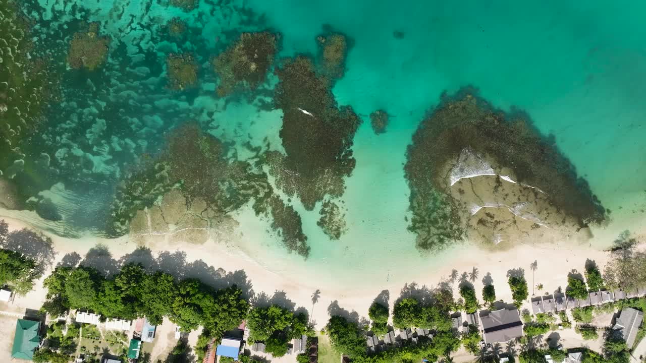 飞越菲律宾的美景。视频素材