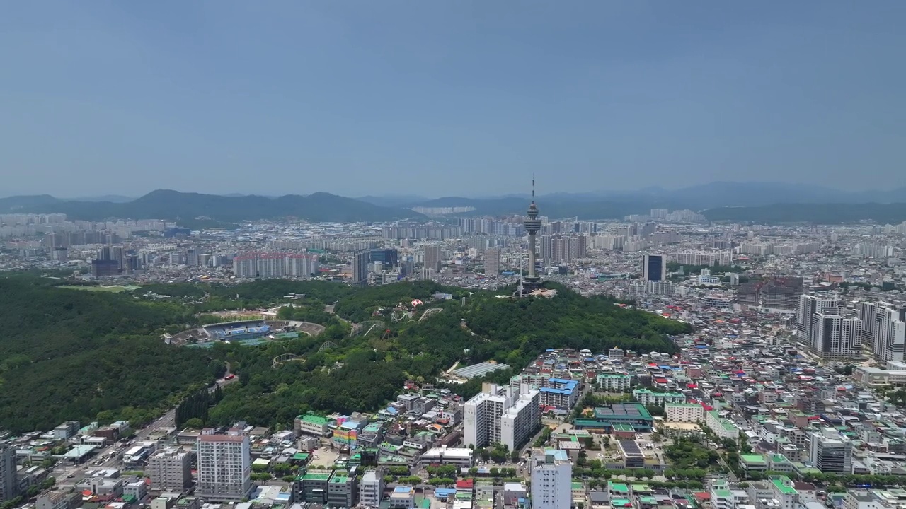 韩国大邱达西区Duryu Park、Duryu Mountain、大邱Eworld、83Tower等市中心视频素材