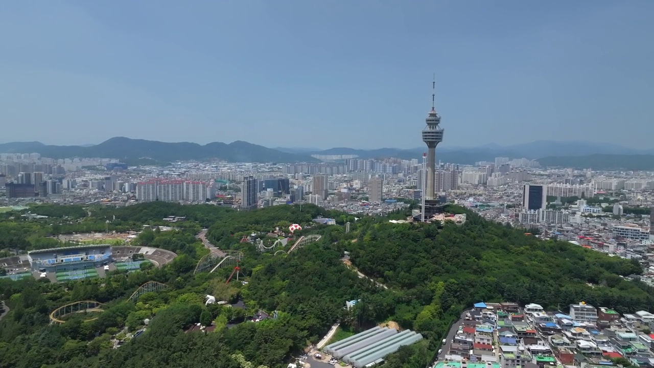 韩国大邱达西区Duryu Park、Duryu Mountain、大邱Eworld、83Tower等市中心视频素材