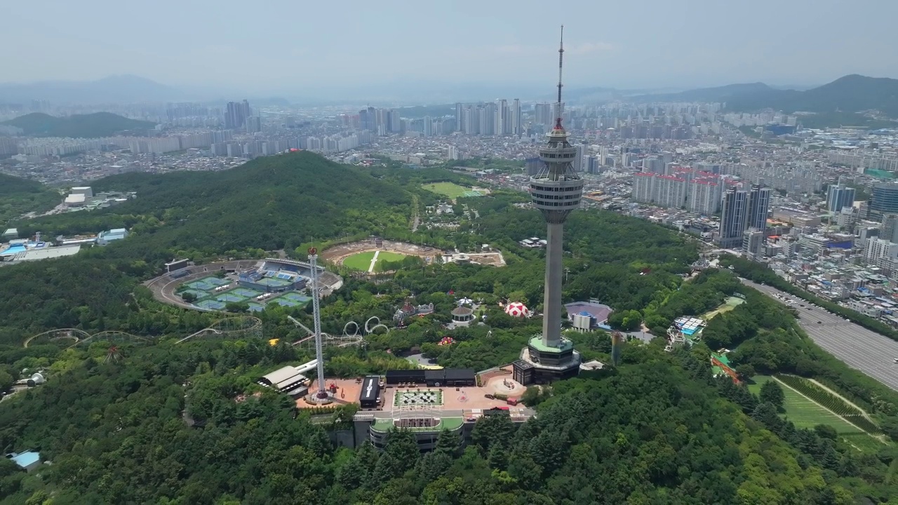 韩国大邱达西区Duryu Park、Duryu Mountain、大邱Eworld、83Tower等市中心视频素材