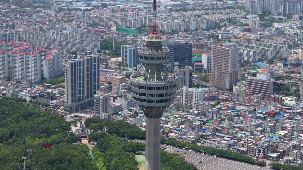 韩国大邱达西区Duryu Park、Duryu Mountain、大邱Eworld、83Tower等市中心视频素材