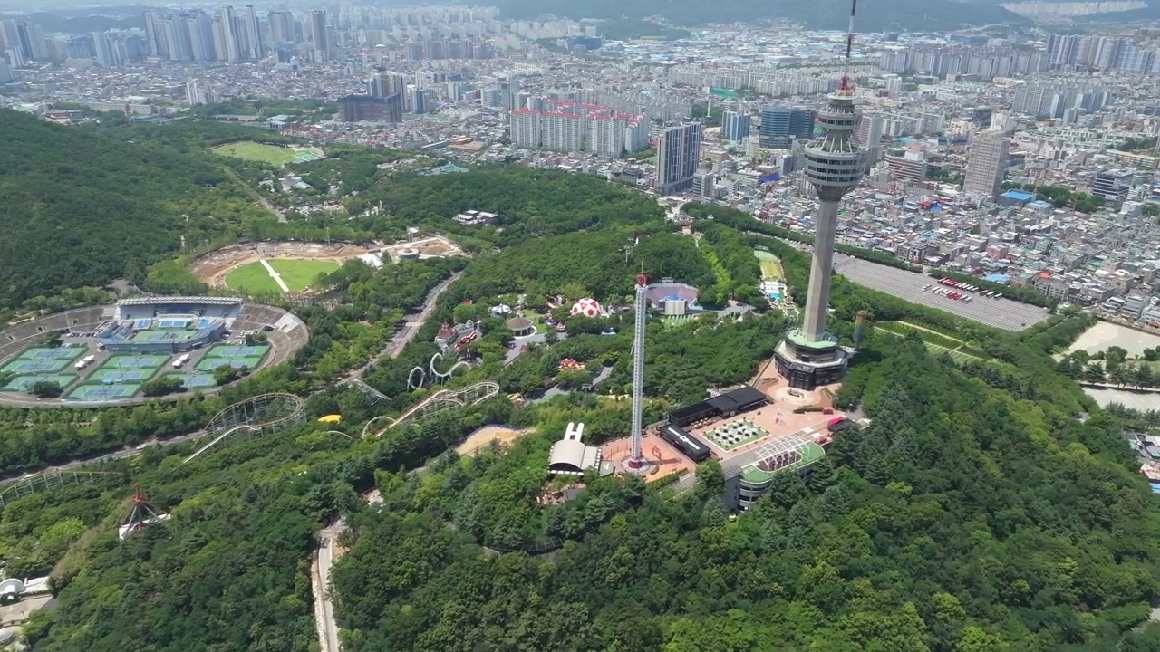 韩国大邱达西区Duryu Park、Duryu Mountain、大邱Eworld、83Tower等市中心视频素材