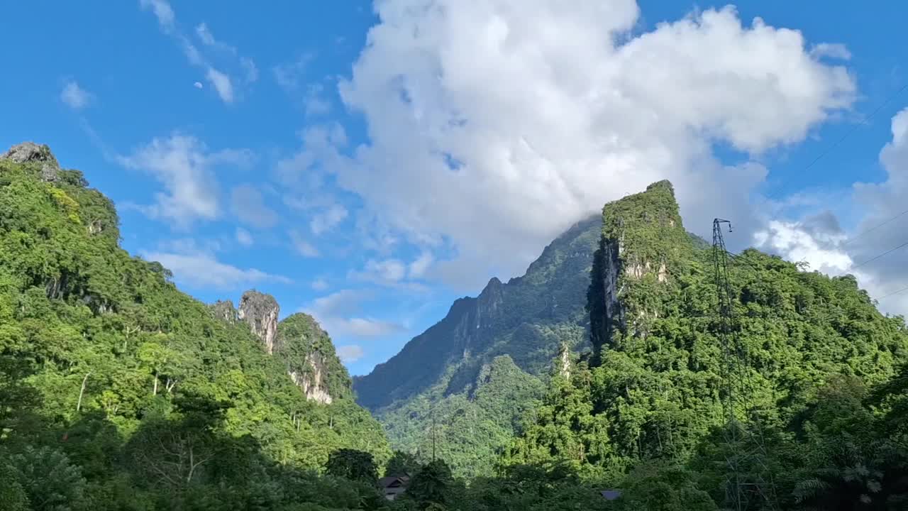 山水山，蓝天白云视频素材