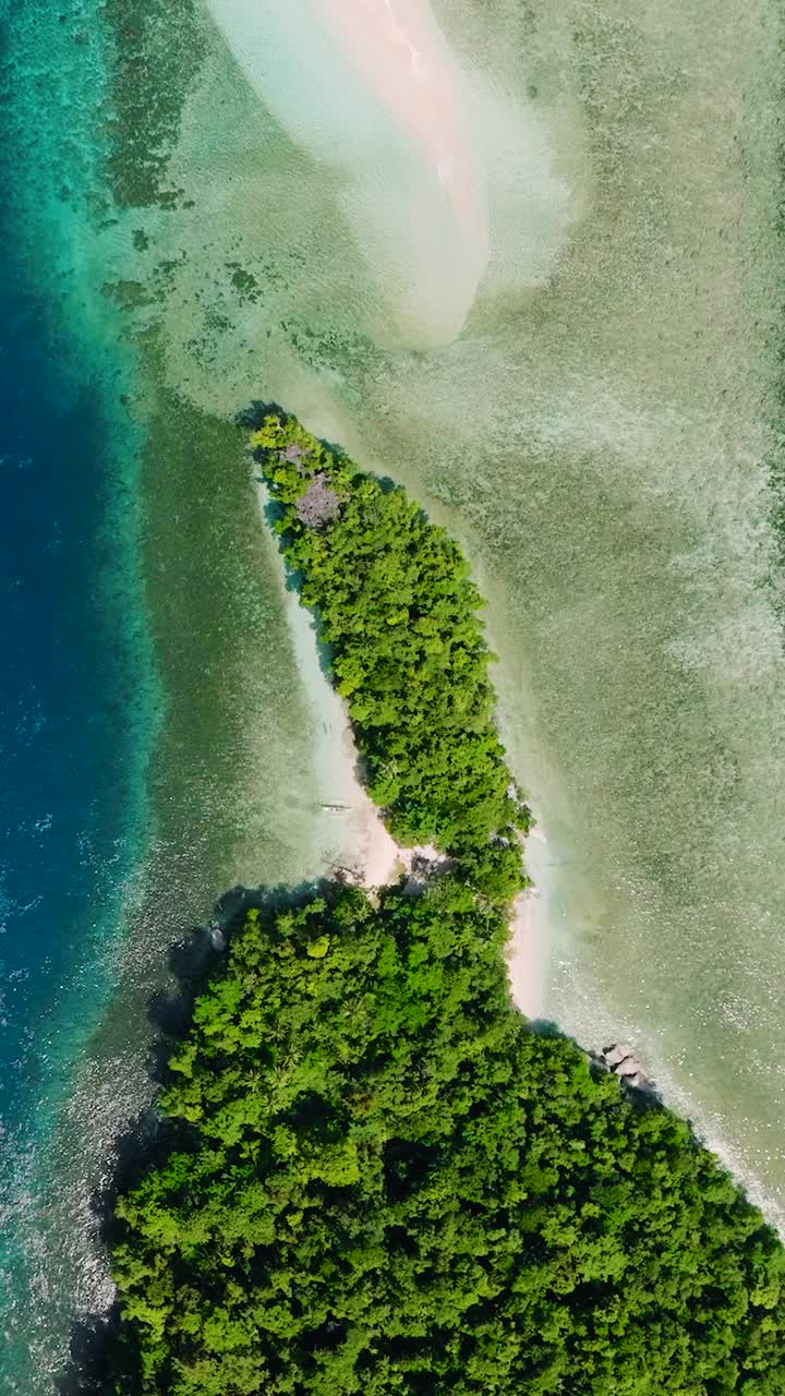 热带岛屿，绿松石般的海水。菲律宾。视频素材