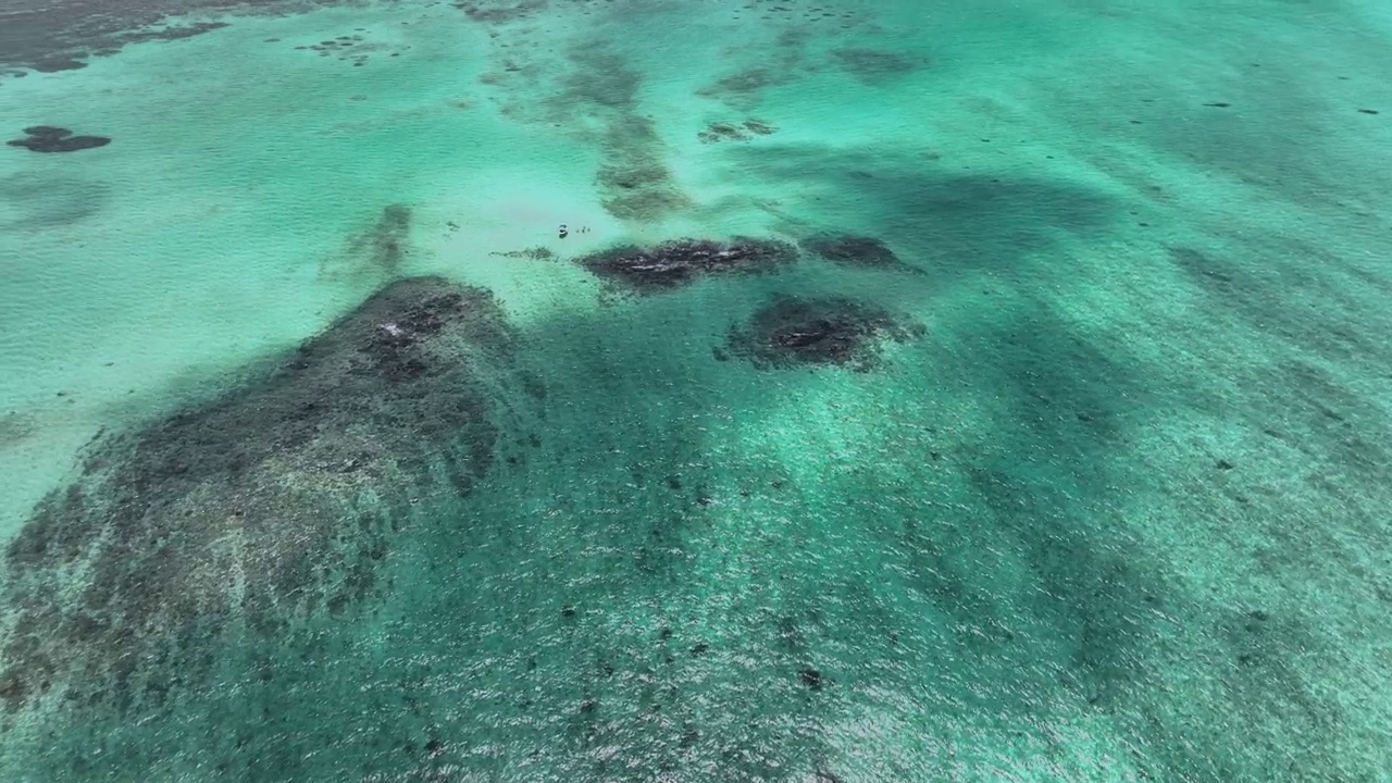 毛里求斯的浮潜和水上活动视频素材