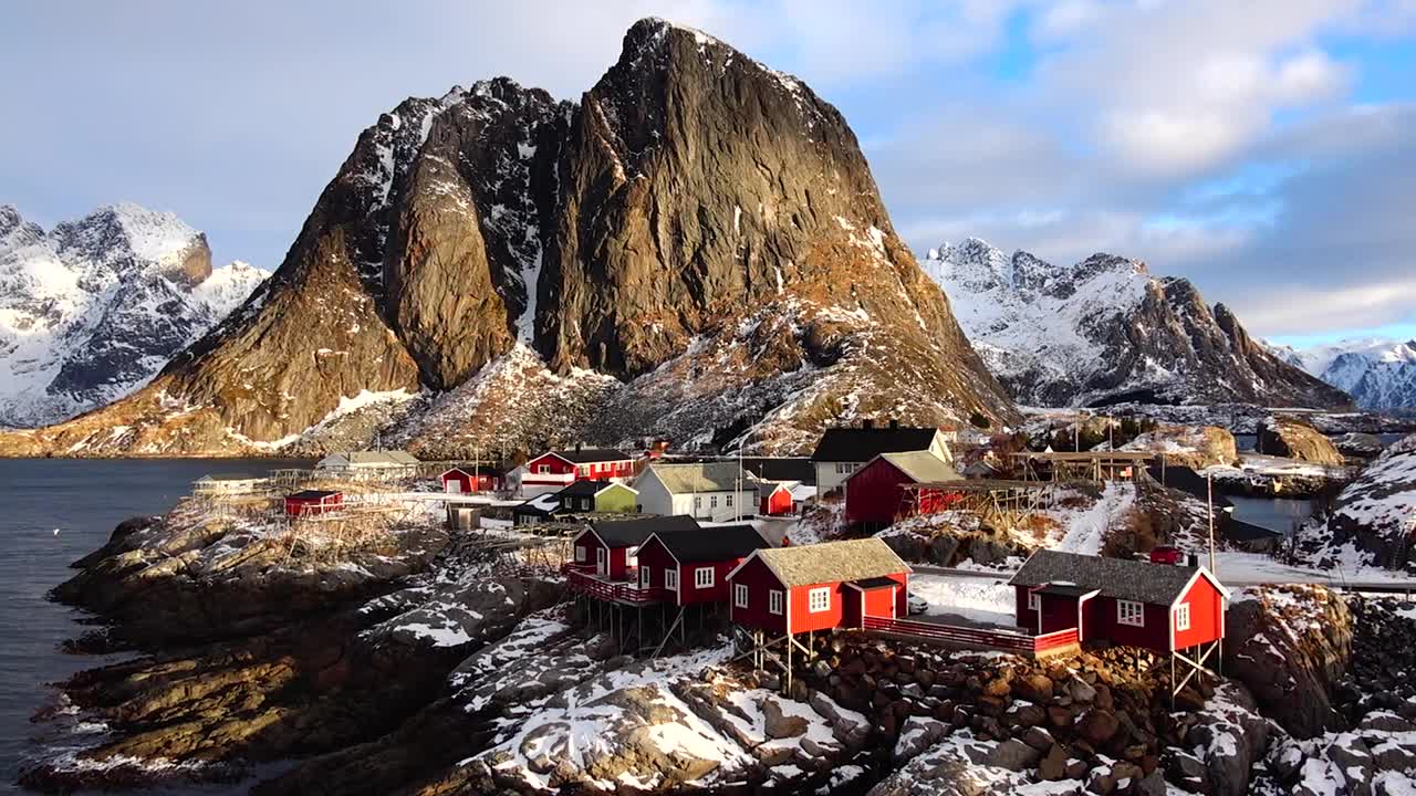 挪威的标志性渔村，Hamnoy，罗弗敦群岛。视频素材