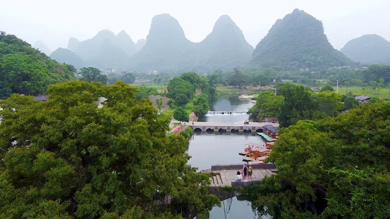 桂林美丽的富力桥视频下载