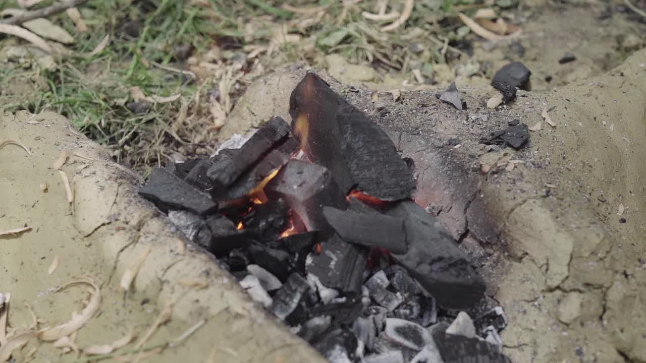 古代煤炉视频素材