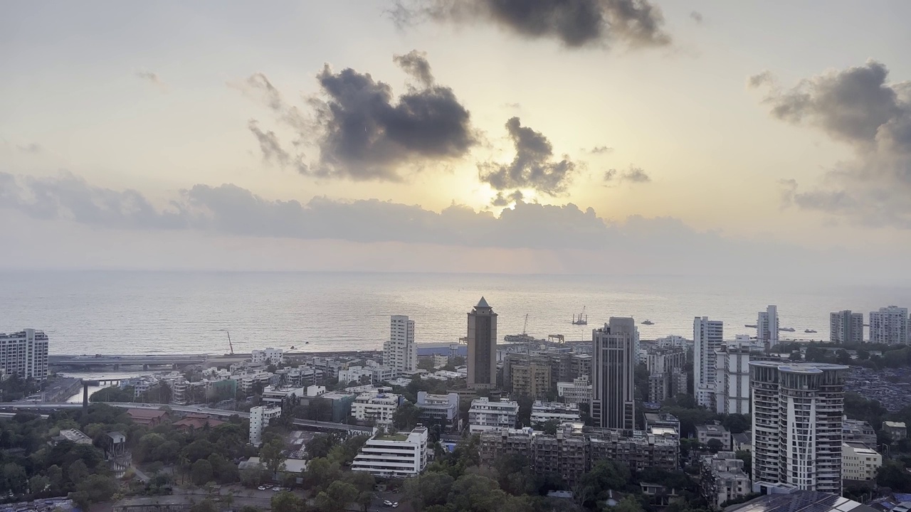 沿海大都市:迷人的孟买天际线和海景视频下载