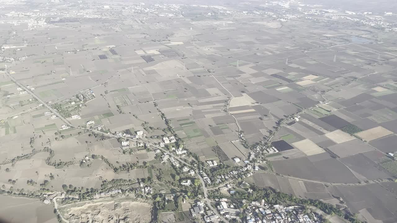 空中之旅:从城市天空探索印度的乡村美景视频下载