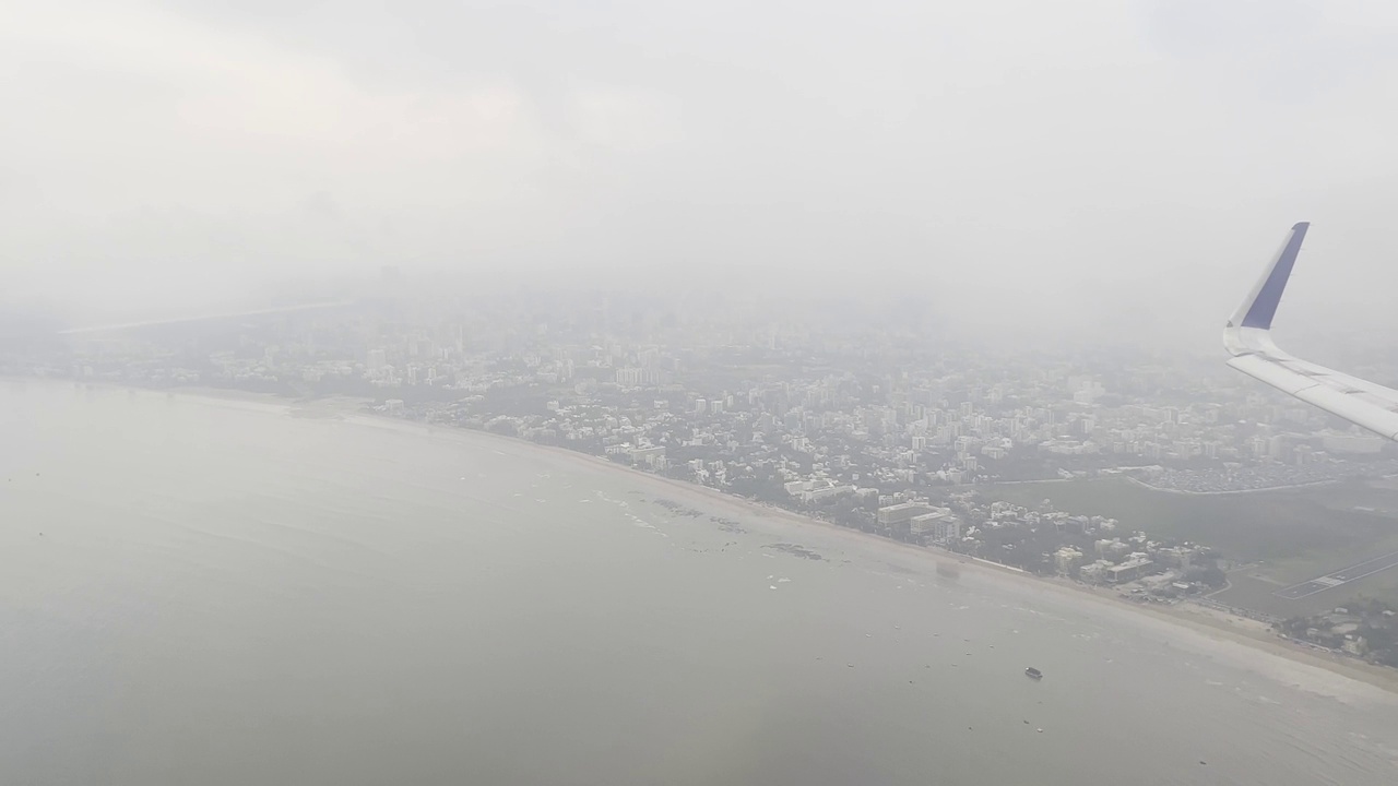 天际线远景:城市景观的空中一瞥视频下载