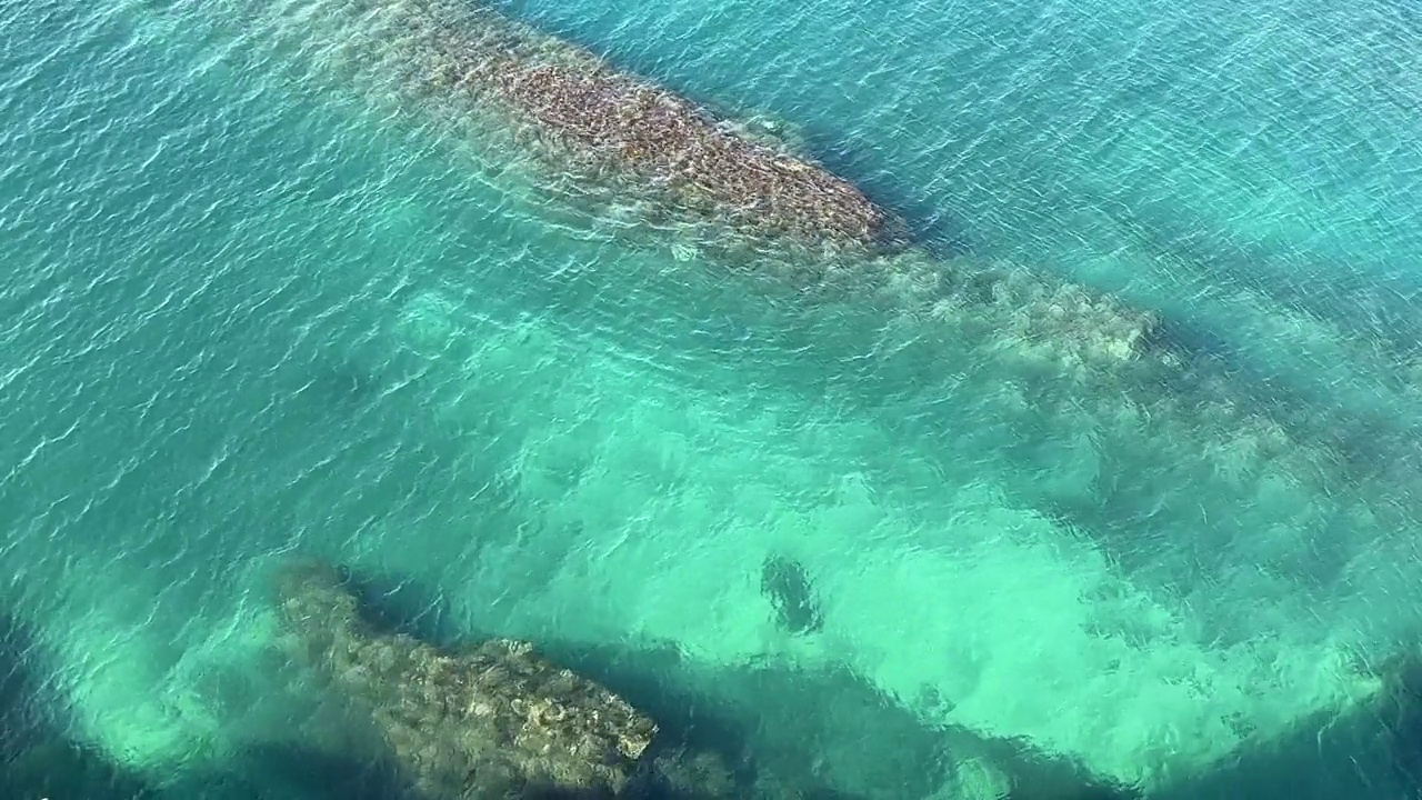 地中海碧蓝的海水，美丽的海景。视频素材