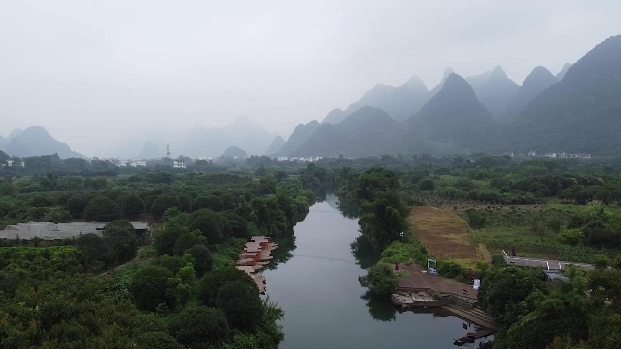 中国桂林美丽的富力桥视频素材