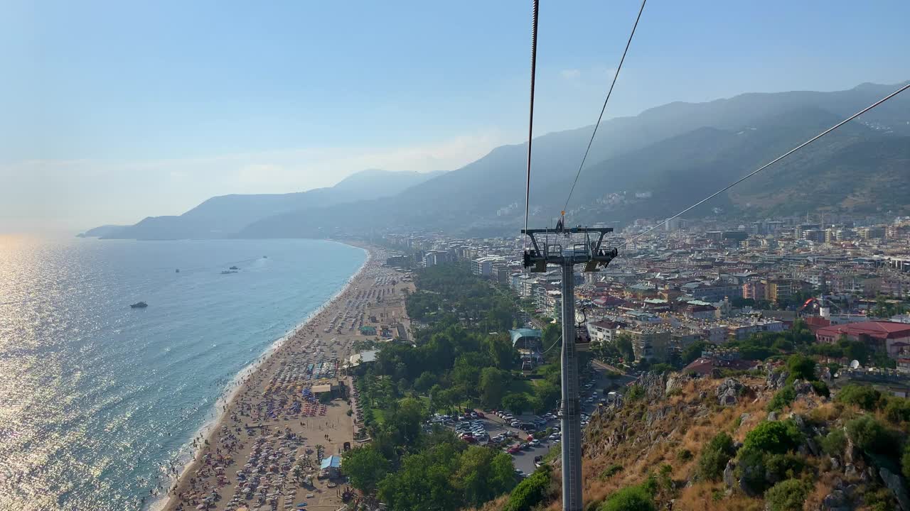 土耳其Alanya Teleferik缆车。阿拉尼亚缆车视频素材