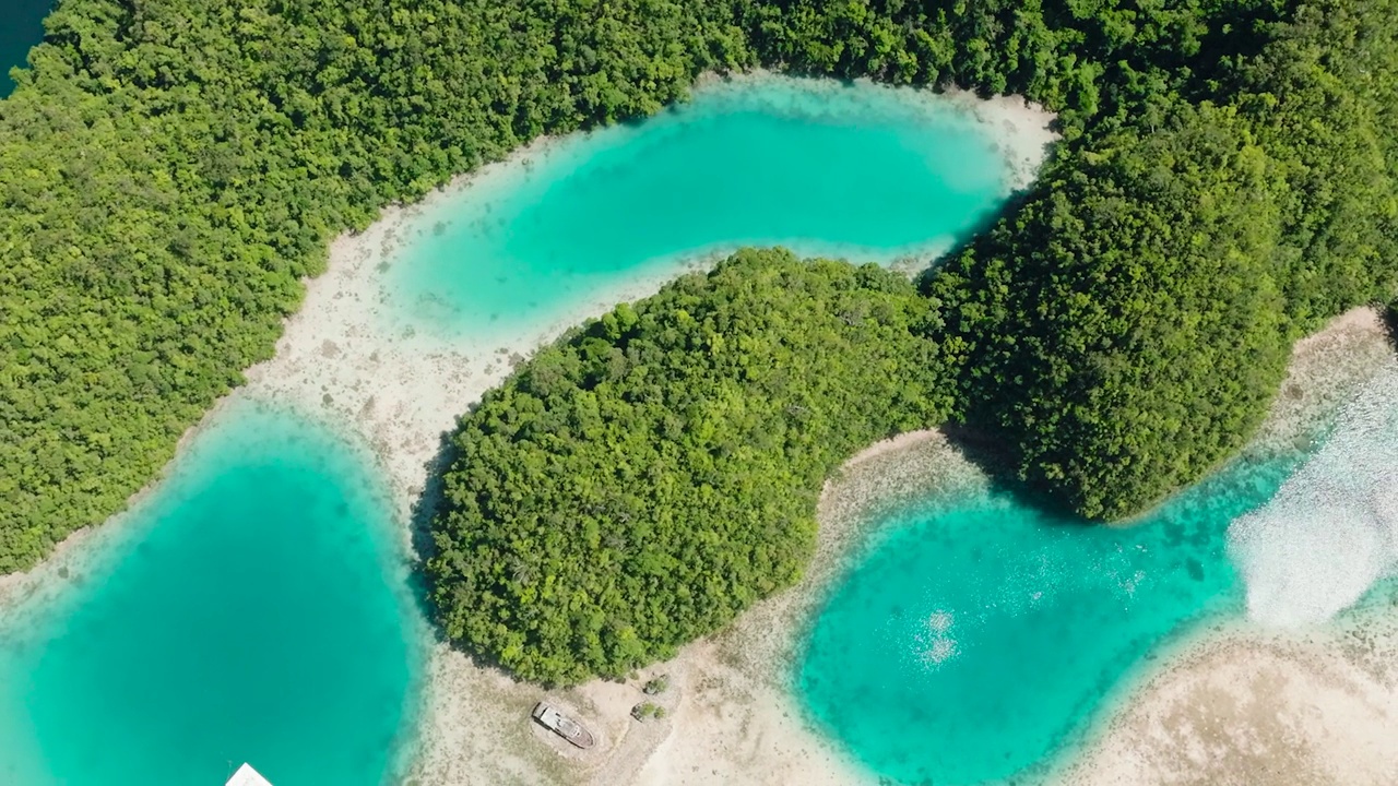 泻湖池景观的俯视图。视频素材