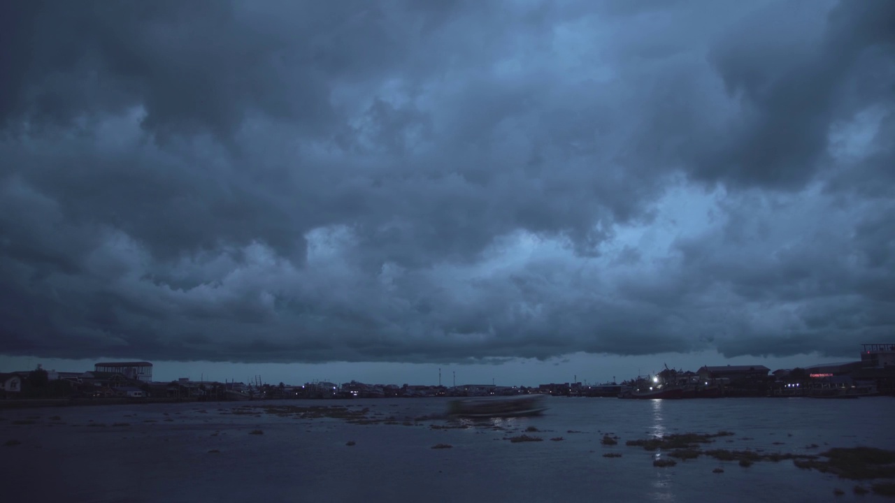 雨云形成的时间间隔。视频素材