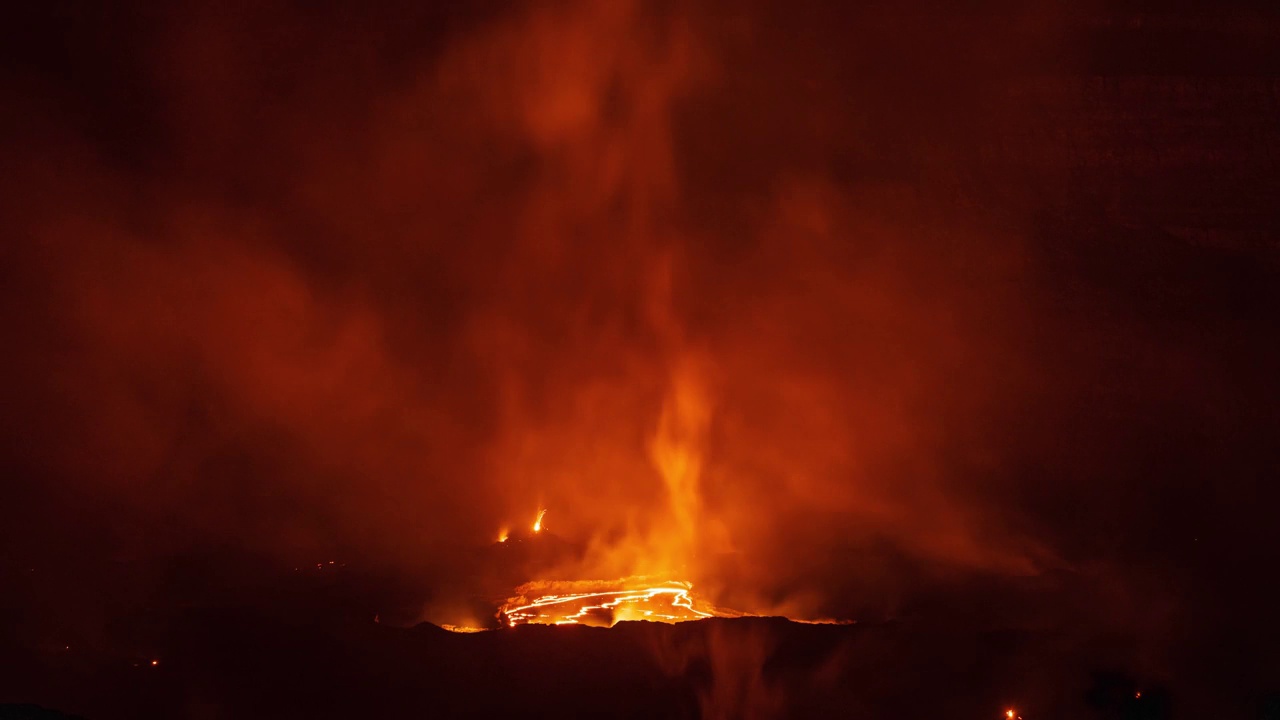 夏威夷基拉韦厄火山熔岩湖的时间流逝视频素材