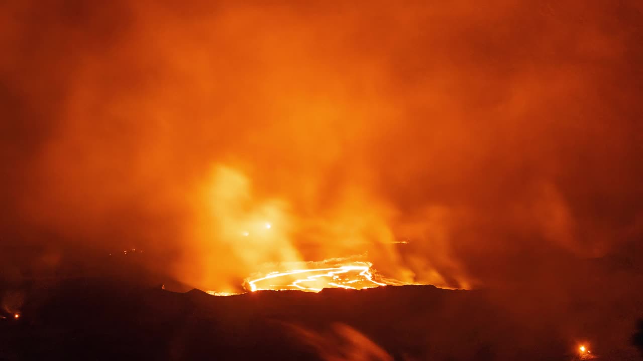 夏威夷基拉韦厄火山熔岩湖的时间流逝视频素材