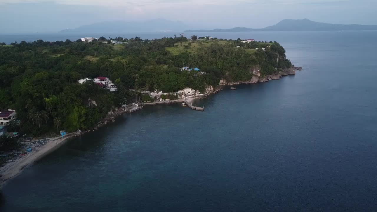 热带岛屿的海岸。视频素材