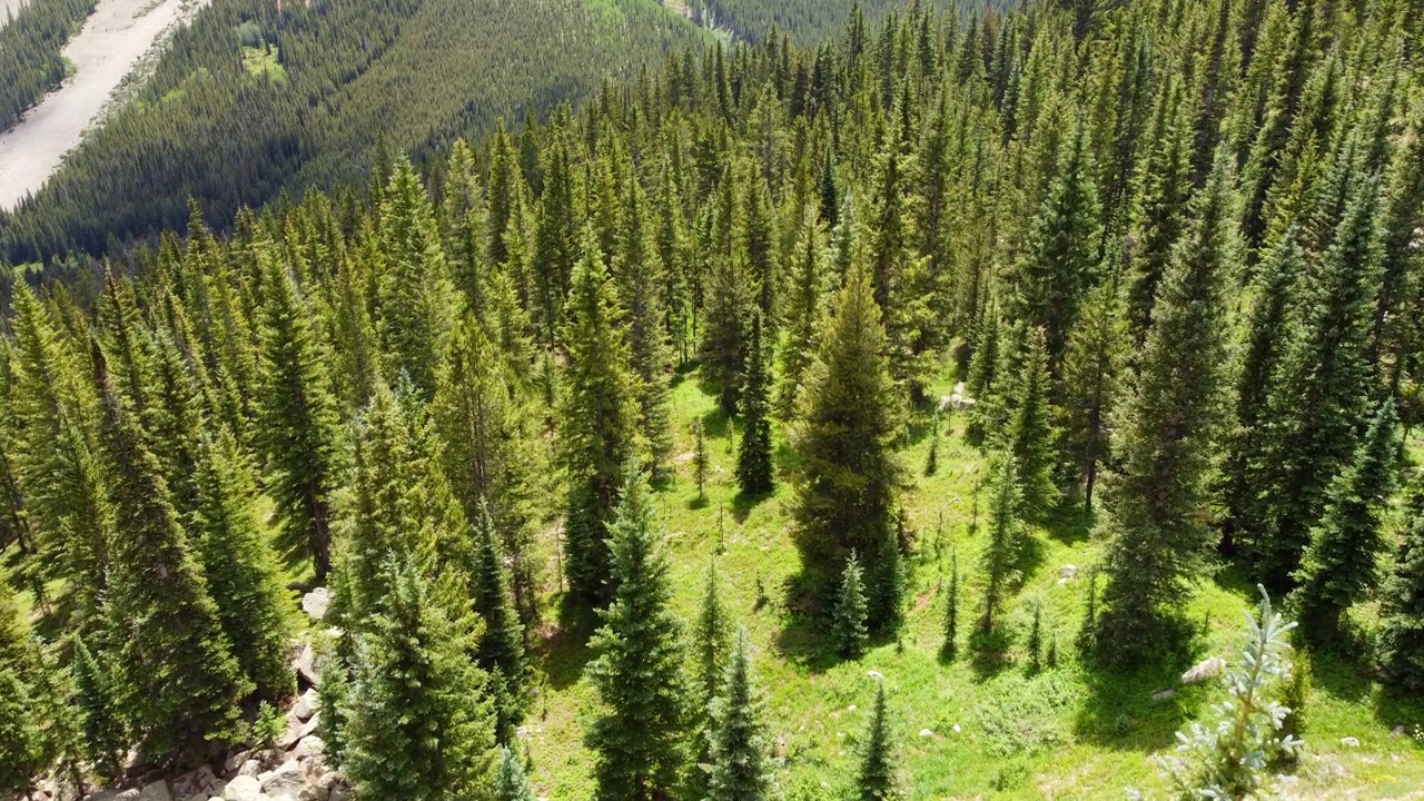 高山景色与人视频素材