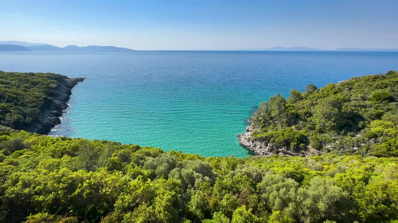 美丽的绿松石湾景观。迪莱克半岛国家公园。视频素材