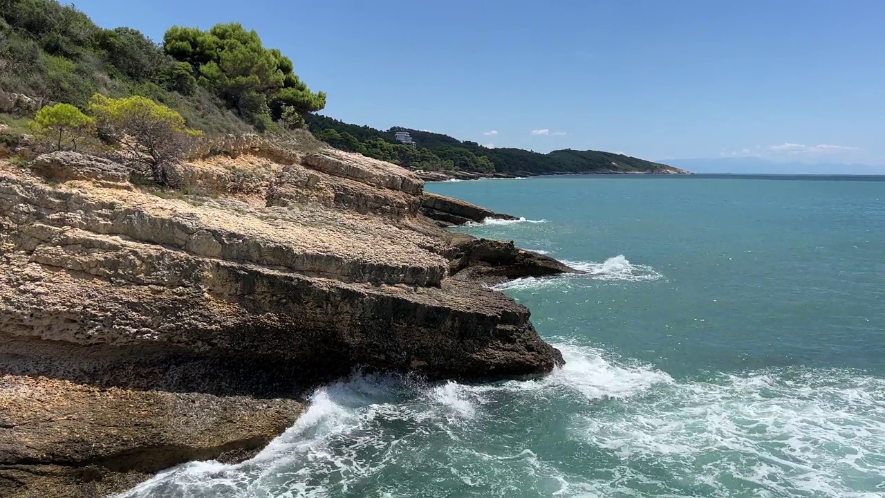 美丽的海岸。视频素材