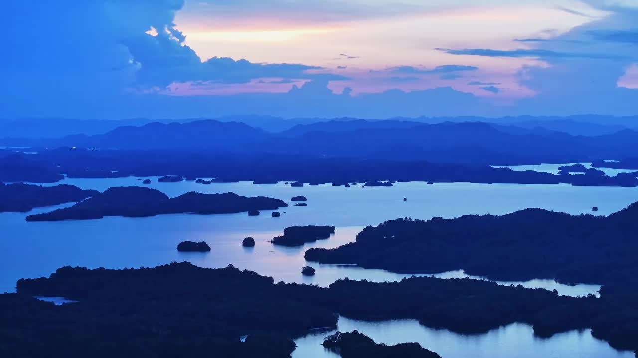 蓝天白云，千岛湖风光航拍视频素材