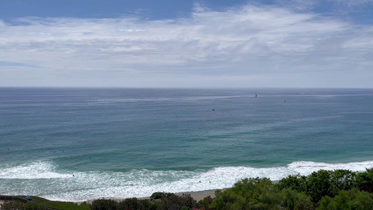 风景优美的空中盐溪海滩远景，达纳角，奥兰治县，南加州视频素材