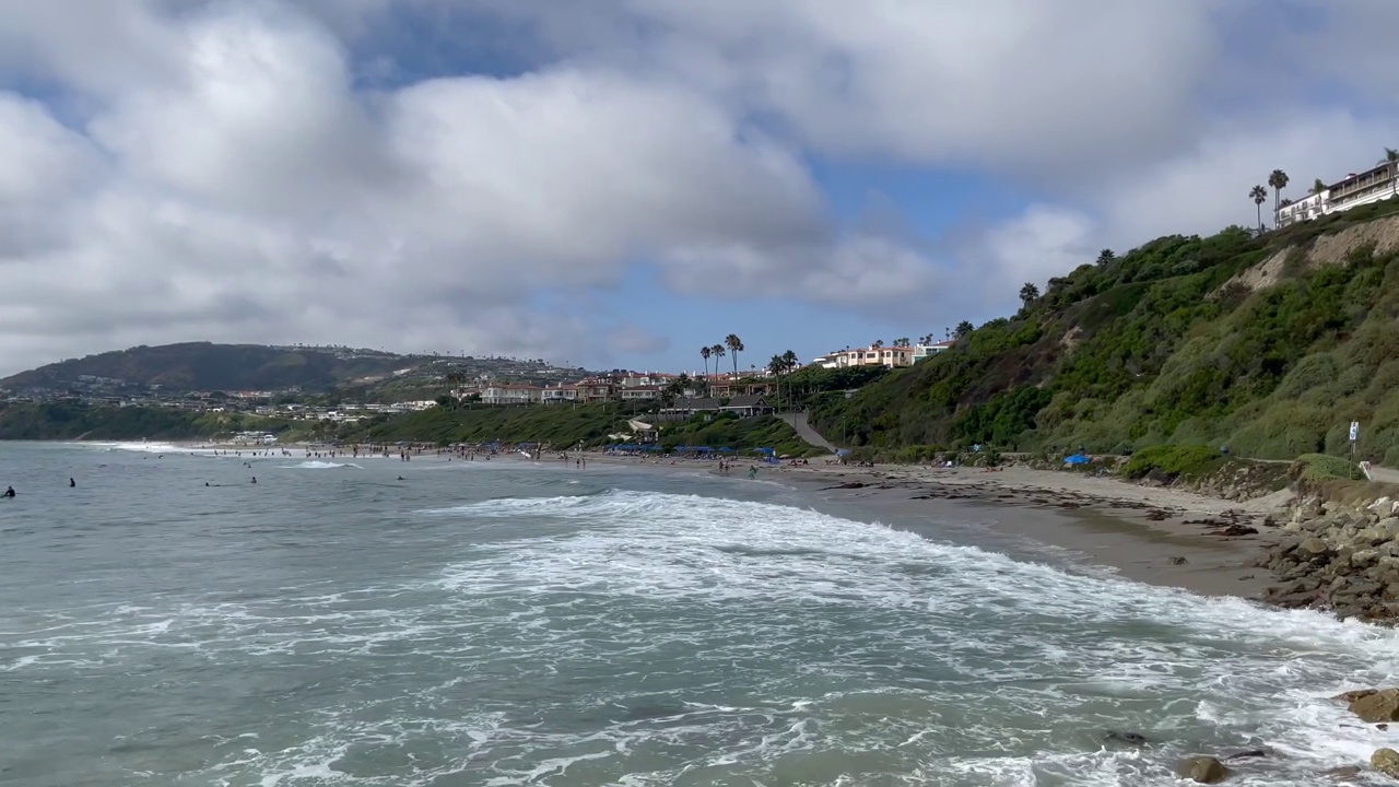 风景秀丽的全景盐溪海滩远景，达纳点，奥兰治县，南加州视频素材