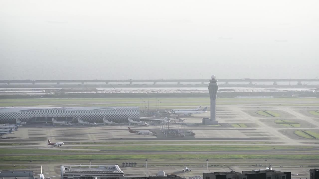 深圳宝安国际机场的飞机视频素材