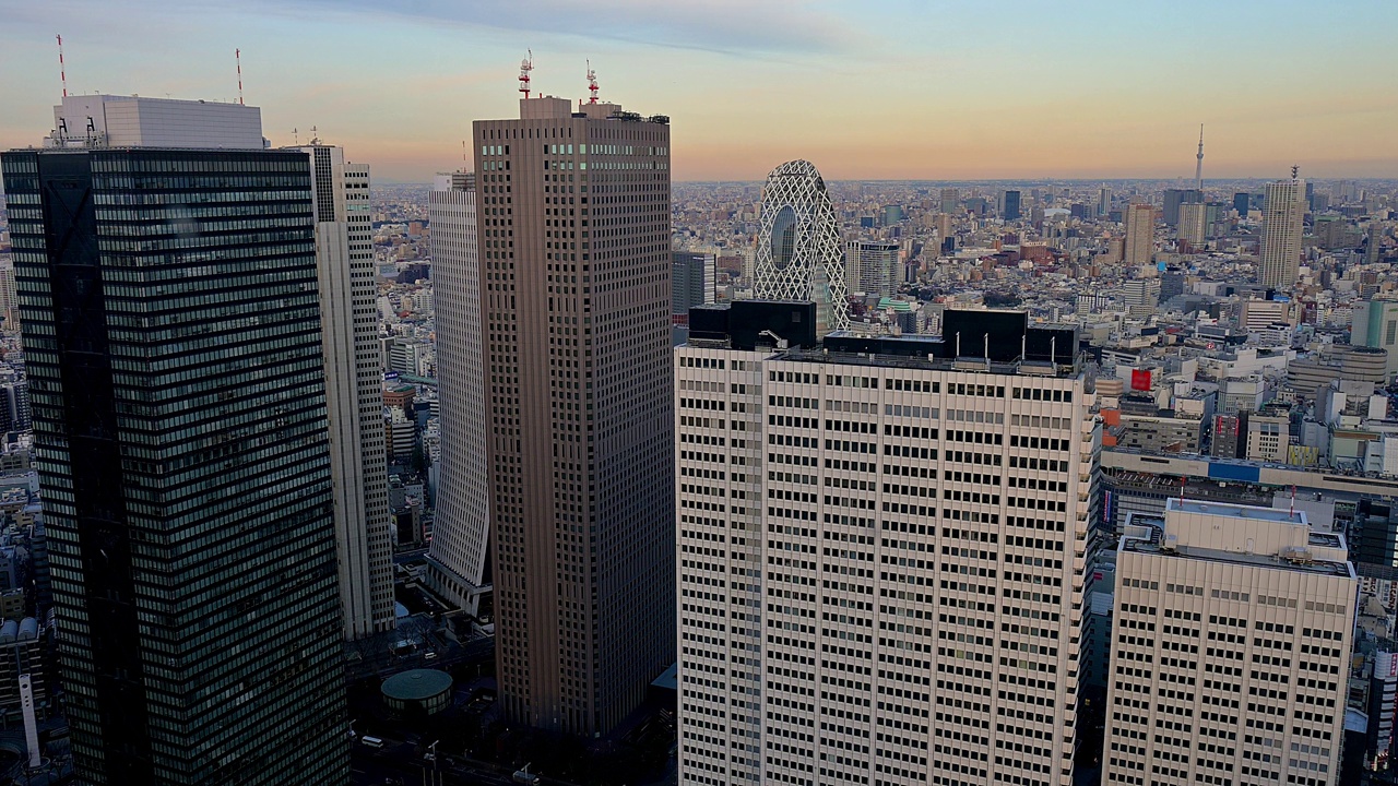 新宿大厦的高架景观视频下载