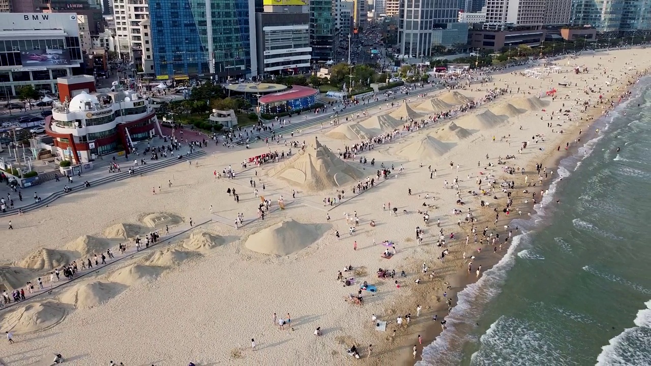 海云台沙滩节鸟瞰图，釜山，韩国，亚洲视频下载