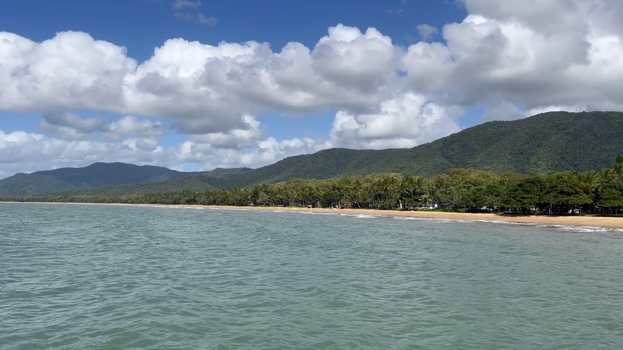 澳大利亚昆士兰州棕榈湾海滩视频素材