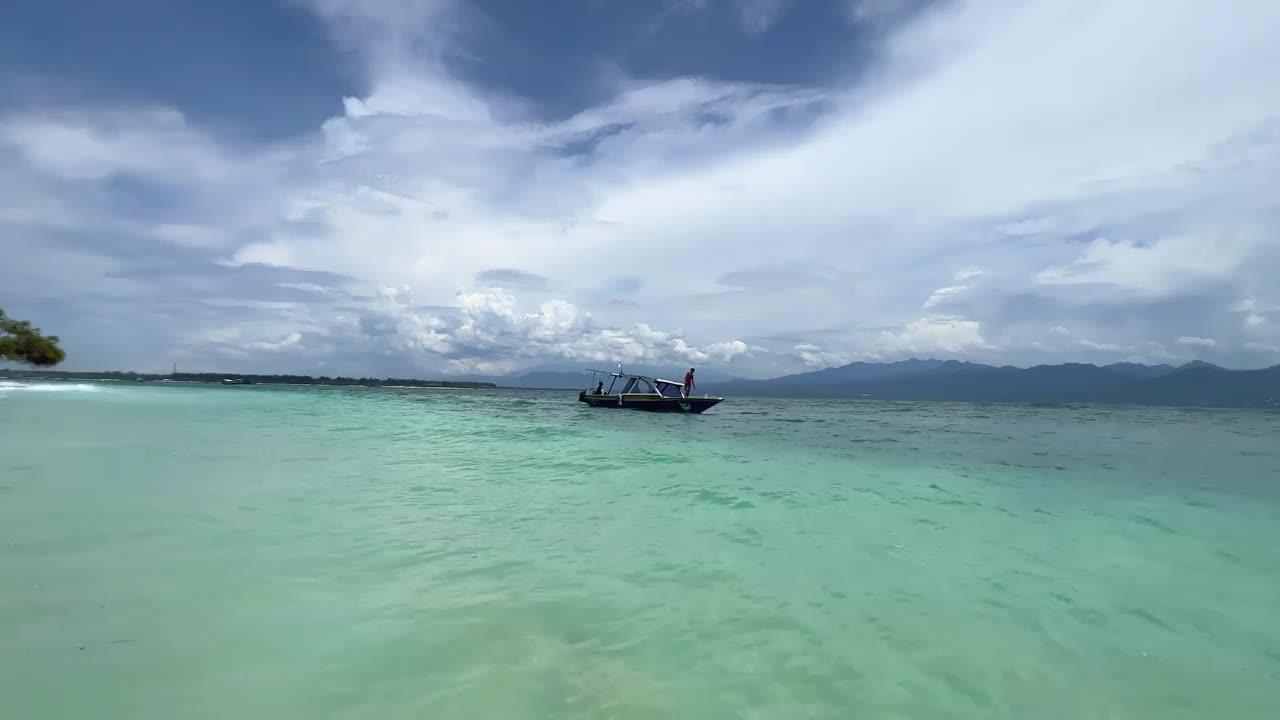 绿松石般的海水和海滩视频下载