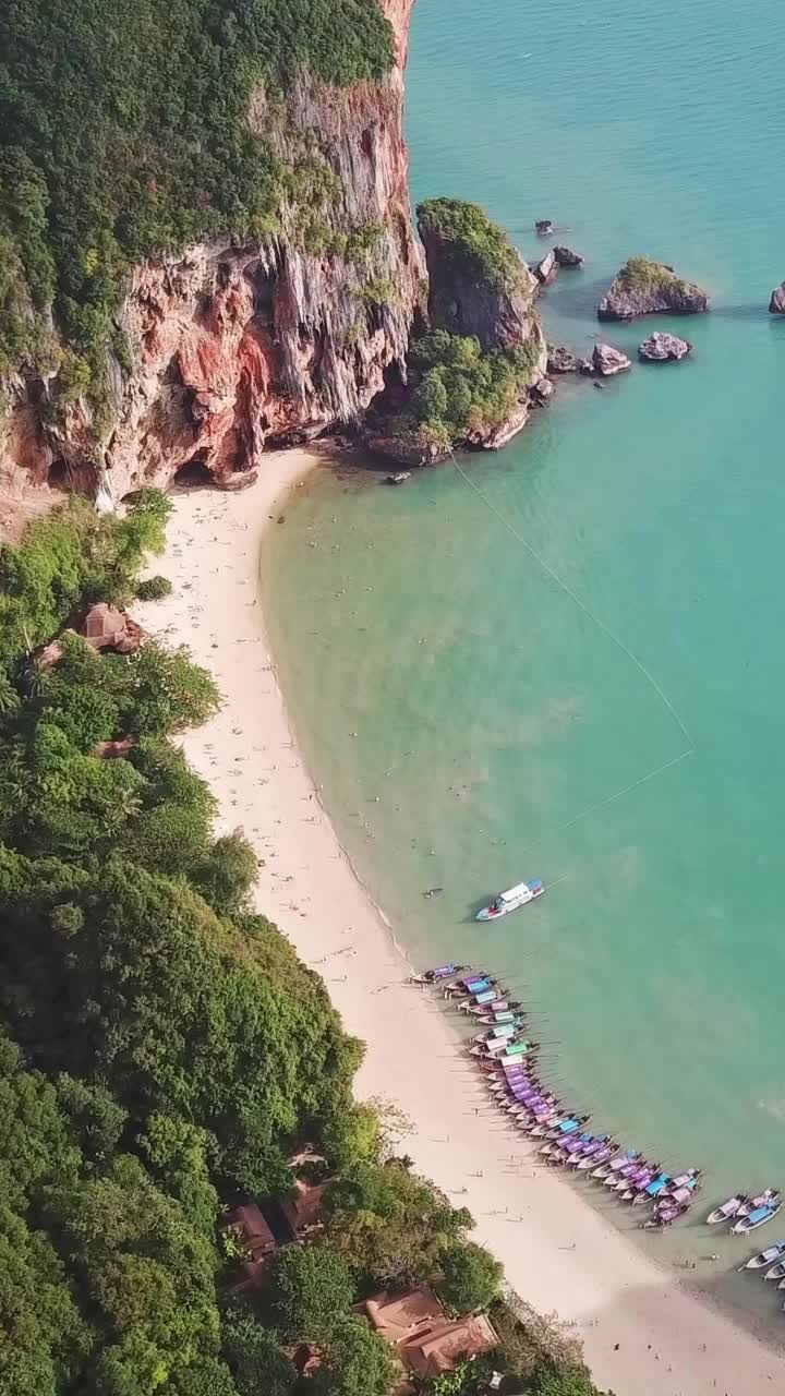 泰国普拉南海滩鸟瞰图视频素材