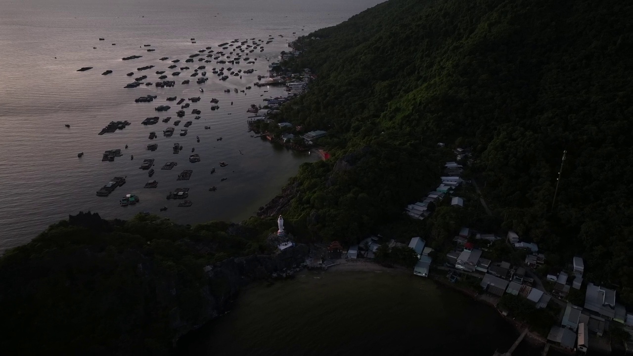 迷人的风景与温柔的佛像俯瞰大海，江西省视频素材