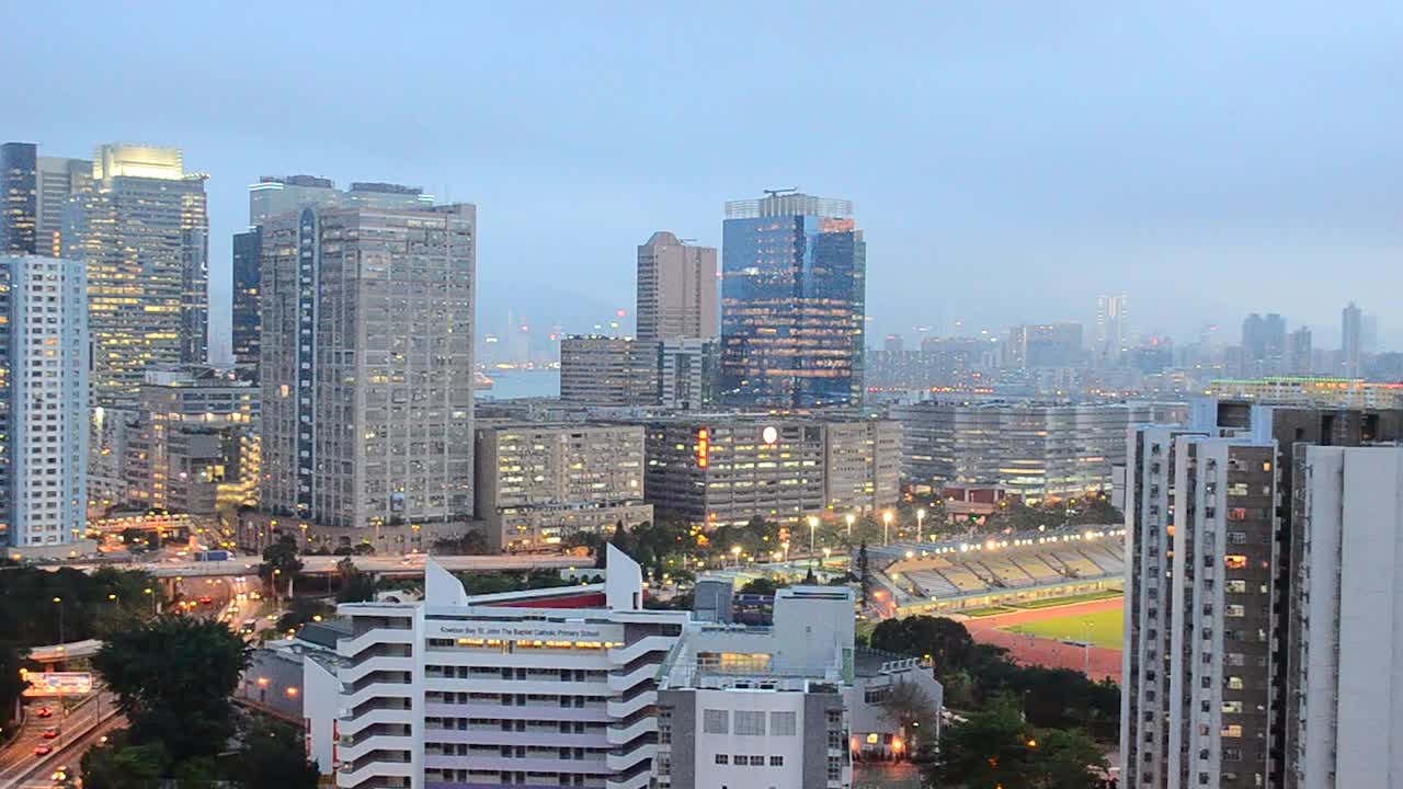 2023年6月21日，香港一个繁华而充满活力的街区视频下载