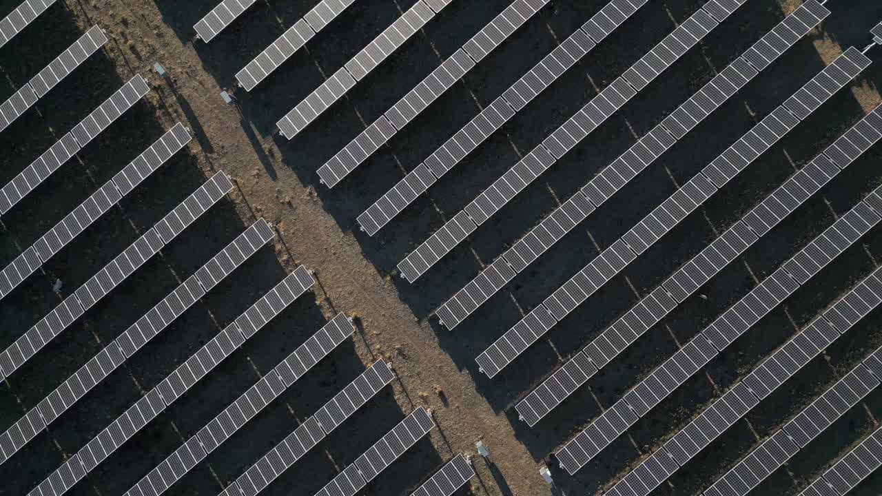 太阳能农场视频素材