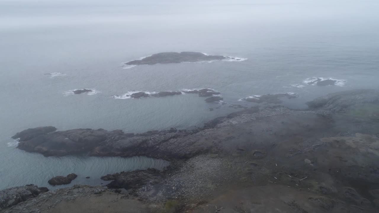 航拍冰岛霍夫恩的海岸线视频素材