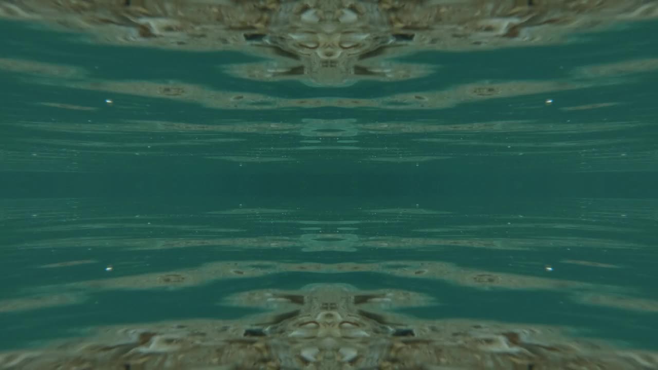 鹅卵石般的海底，万花筒般的效果视频素材