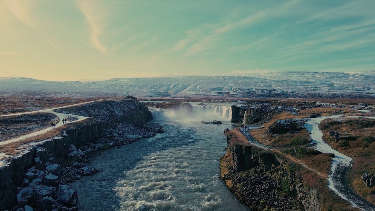 goafoss (go - afoss)无人机在冰岛飞行视频素材