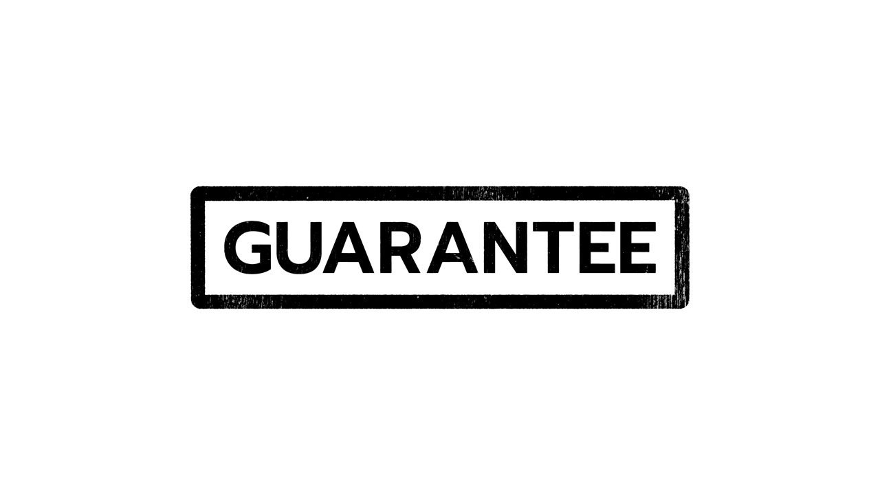 “GUARANTEE”橡皮图章的冲压动画，带有grunge纹理，透明背景，alpha通道。视频素材