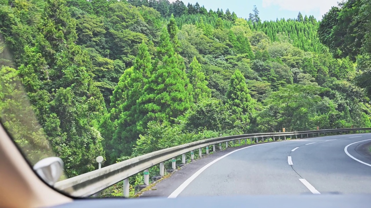 驾车前往日本熊本的阿苏山视频素材