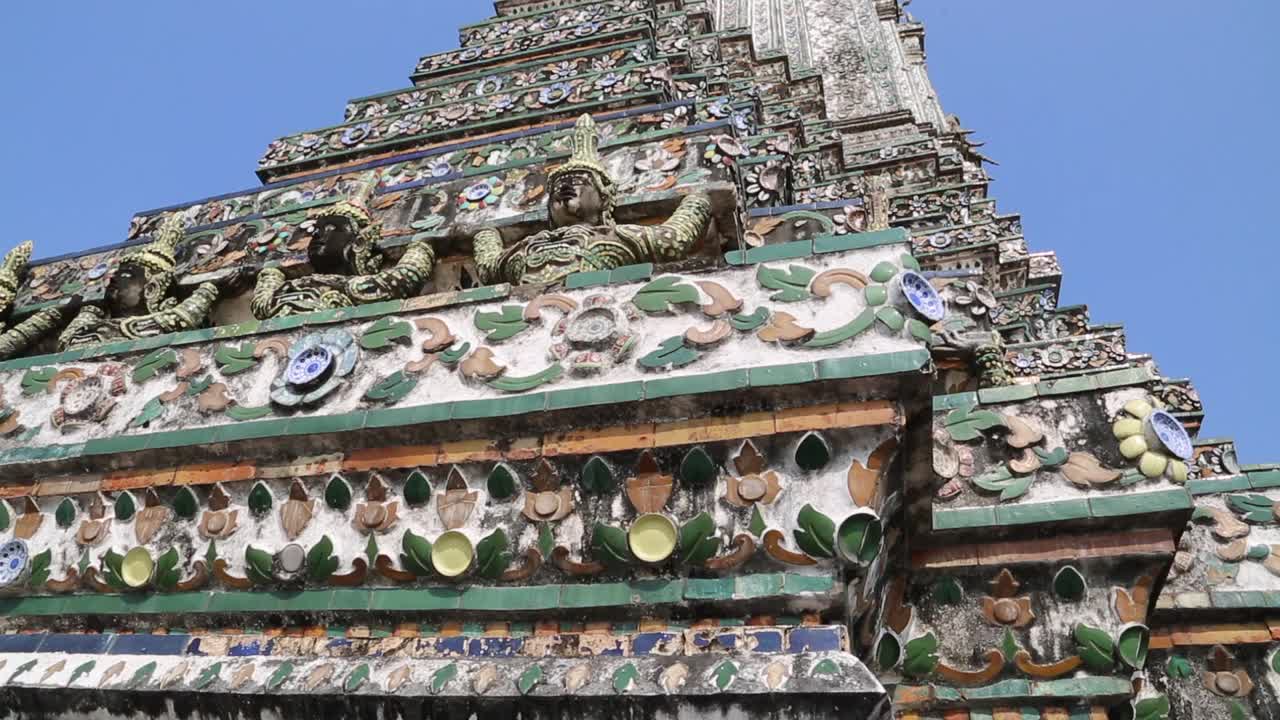 泰国曼谷，黎明寺，湄南河西岸的佛教寺庙。视频下载